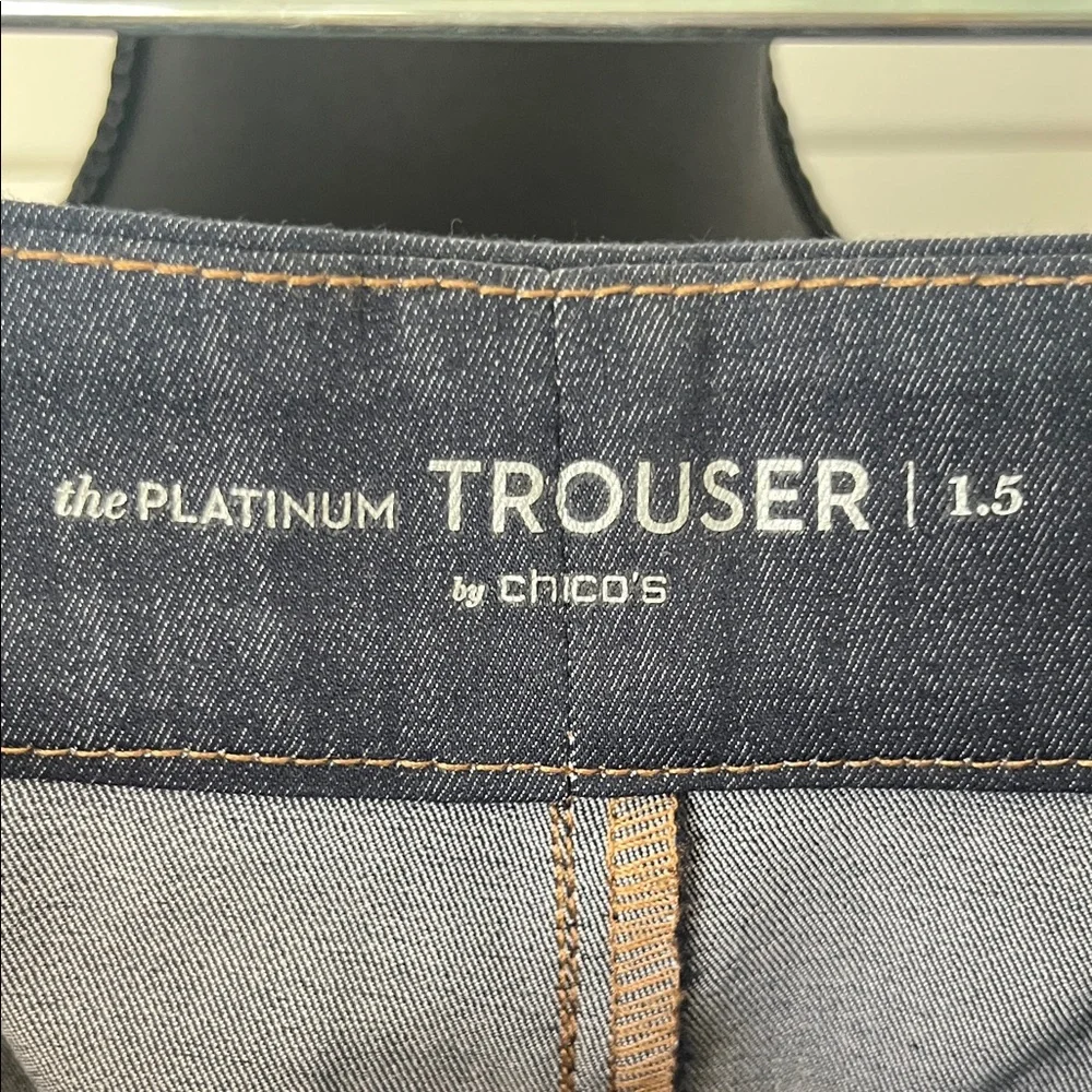 Chico's Platinum Dark Wash Trouser Jean Size 1.5 - Picture 2 of 7